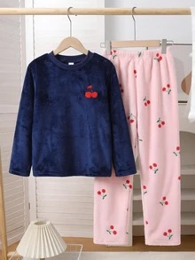 女童睡衣 青少年女孩秋冬日常休閒優雅家居服 長袖長褲 小櫻桃刺繡圖案與滿版小櫻桃印花 刷毛套裝 - 彩色 - 查看 4