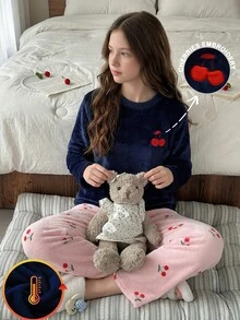 女童睡衣 青少年女孩秋冬日常休閒優雅家居服 長袖長褲 小櫻桃刺繡圖案與滿版小櫻桃印花 刷毛套裝 - 彩色 - 查看 7