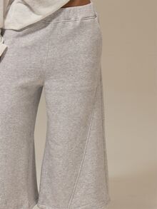 MUSERA ESSENTIALS Heather Grey Fleece Elastic Waistband Wide Leg Longline Sweatshorts Basics Loungewear Casual Everyday Essentials - Grey - View 5