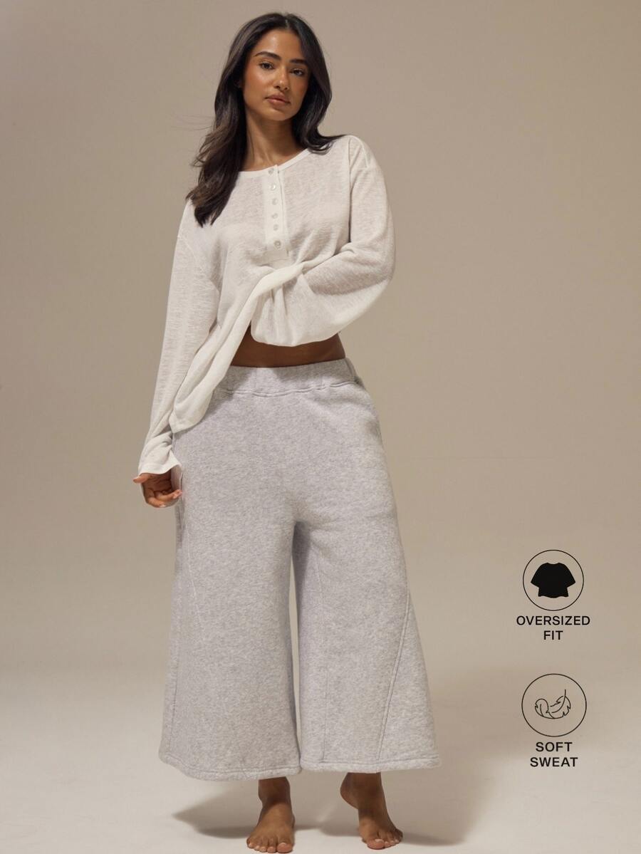 MUSERA ESSENTIALS Heather Grey Fleece Elastic Waistband Wide Leg Longline Sweatshorts Basics Loungewear Casual Everyday Essentials - Grey - View 1