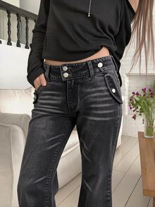 Rivivi Celana Jeans Denim Cuci Model Y2K Wanita Pinggang Sedang dengan Dekorasi Kancing Ganda - Hitam - View 6