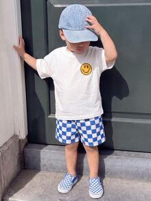 SHEIN Playful Pals 嬰兒微笑臉印花T恤短褲套裝，夏季度假健身風，白色與藍白條紋可愛款 - 白色 - 查看 2