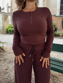 Jeta Ari 女士新款春秋冬适合外出、通勤、休闲、居家、办公室两件套，采用纯色毛绒罗纹面料，前开式设计，腰部褶饰可调节抽绳 - 棕色 - 查看 6