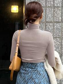 DAZY 女款修身保暖內裡高領套頭T恤 - 杏色 - 查看 5
