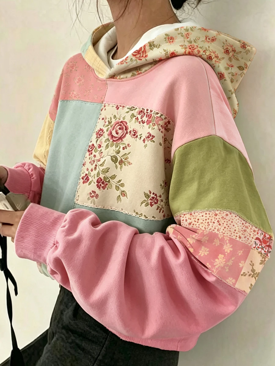 女童連帽運動衫,多色拼接印花圖案,寬鬆版型,落肩設計,休閒日常基本款,秋冬風格 - 彩色 - 查看 1