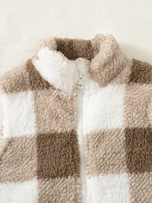 3件組女孩冬季返校套裝，新款冬季套裝含圓領羅紋長袖愛心貼布繡衛衣、休閒束口褲腳側邊毛絨貼片運動長褲、格紋提花抓絨無袖高領拉鍊背心 - 彩色 - 查看 4