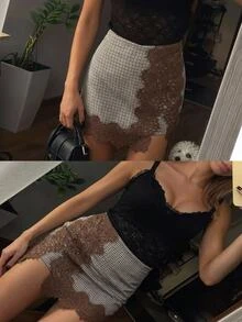 Serisse 女款秋季千鳥格蕾絲拼接迷你裙，適合休閒日常穿著，70年代秋季服飾。女款秋冬裙，格紋裙 - 黑與白 - 查看 4