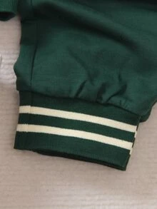 SHEIN Genkimix Kids 男孩 2 件套：黑色针织毛衣，白色袖子和字母 A 印花，搭配同款印花运动裤，罗纹领、袖口和下摆，弹性舒适，休闲运动风格，适合春秋季日常穿着、上学、旅行 - 彩色 - 查看 4