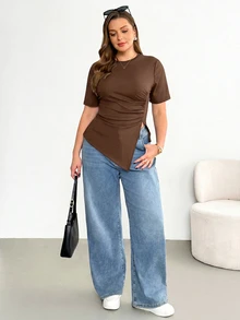 Shapeblank Plus Size Women's Chocolate Brown Short Sleeve T-Shirt, Autumn Casual Everyday Stretchy Ruched Waist Asymmetric Hem Curve Tops, Tops - Mocha Brown - View 4