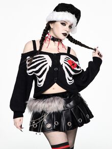 ROMWE Christmas Dark Gothic Style Plus Size Women's Short Cardigan Sweater With Skull Ribcage And Red Heart Pattern, Cold Shoulder Strap Button Design, Holiday Party Cropped Cardigan - Black - View 7