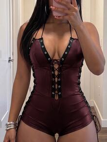 Slaydiva جمبسوت قصير نسائي بقصة ضيقة وتفاصيل مفرغة، بياقة هالتر ورباط أمامي من الدانتيل، حزام أصابع القدم، أسود من جلد PU، ستايل جوثيك Y2K - بني مصدي - مشاهدة 8