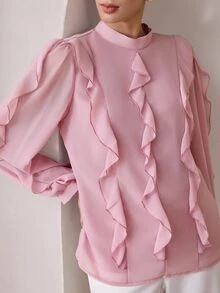 Graceveil Blus sifon tipis berwarna merah muda lembut dengan kerah semi-tinggi, kancing depan, dan lengan lentera berumbai 3D. Blus ini terbuat dari bahan yang sedikit transparan. - Berwarna merah muda - View 3