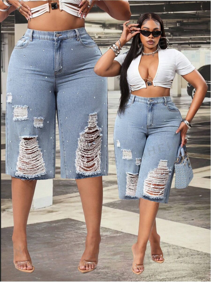 SHEIN CURVE+ Celana Capri Wanita Ukuran Plus Cowgirl Warna Biru, Tidak Melar, Berumbai, dan Berhiaskan Rhinestone dengan Detail Rusak dan Jumbai - Light Wash - View 1