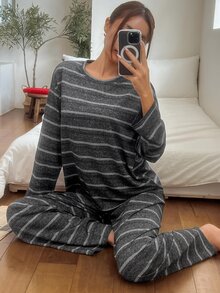 DAZY 女款條紋圓領落肩長袖上衣與長褲睡衣套裝 秋季 - 灰色 - 查看 5