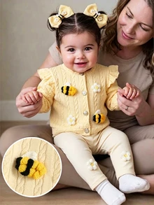 SHEIN Playful Pals 女嬰幼兒新生兒 0-3 歲 春秋時尚針織毛茸茸羅紋 3D 花朵與蜜蜂開襟外套 + 內搭長褲套裝，戶外穿著 - 彩色 - 查看 3
