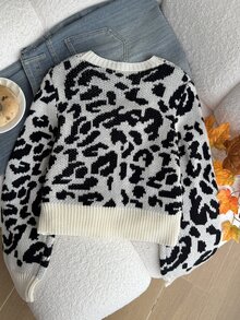 SHEIN 1件少女開襟針織外套，百搭V領時尚豹紋提花圖案，3D蝴蝶結單排扣設計，落肩長袖短版針織夾克，柔軟甜美可愛風，適中厚度，整齊下擺，緊口袖口，親膚柔軟觸感，適合日常穿著、上學、出遊、戶外活動，秋冬款 - 彩色 - 查看 3