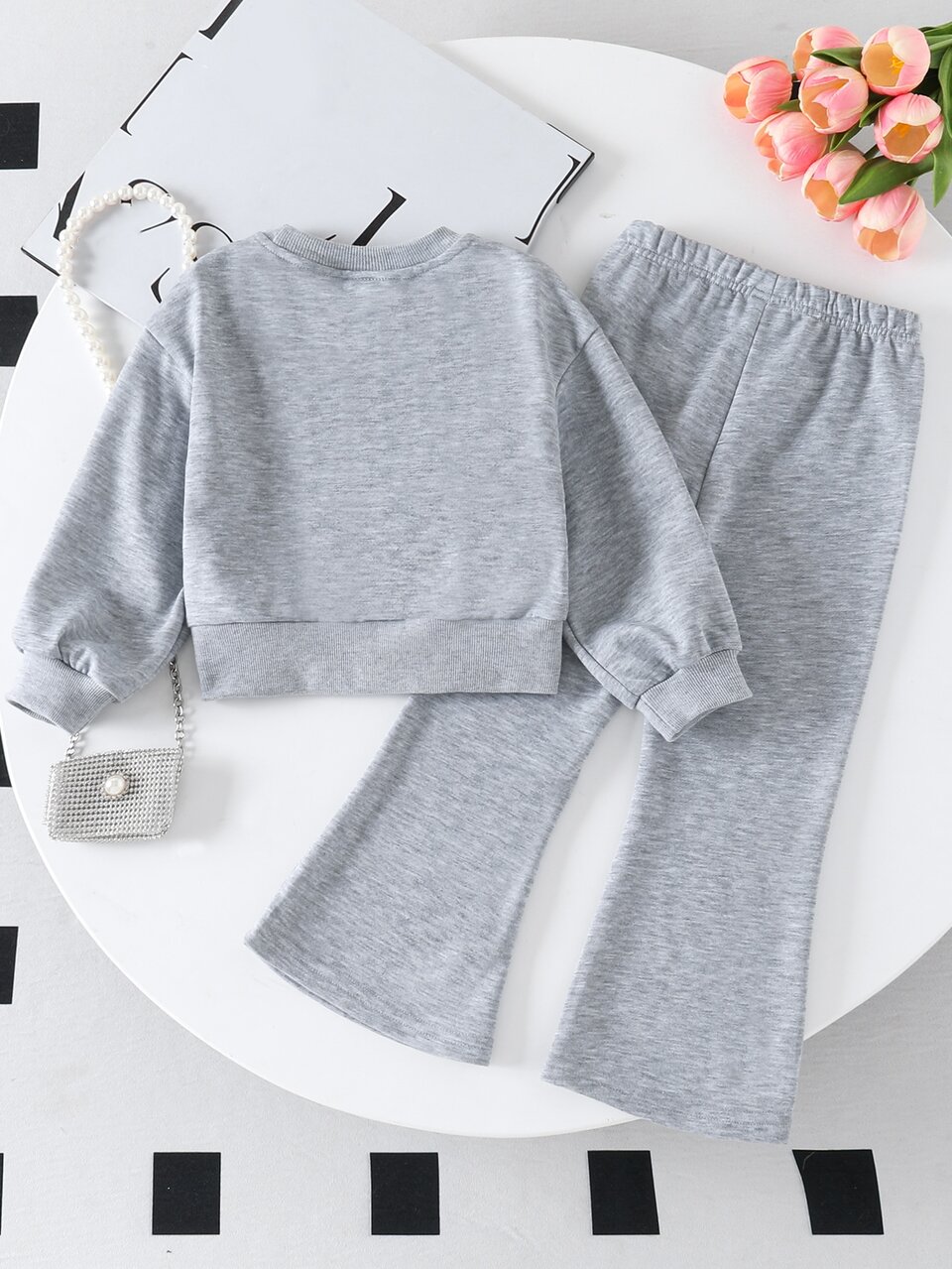 Young Girl Spring/Autumn Gray Embroidered Pattern, Fashion All-Match Long Sleeve Top With Versatile Solid Color Long Pants Set, Chest Embroidery Detail, Soft Sweatshirt Fabric Suitable For Outings, Summer Wear, Gifts, Sports, Parties, Birthday Gifts, Vacations, Daily Wear, Multi-Scenario Fashion Outfit
