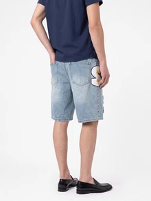 Manfinity EMRG Pantalones cortos de mezclilla con lavado claro, desgastados y con letras de felpa para hombres, vacaciones - Azul - Ver 2
