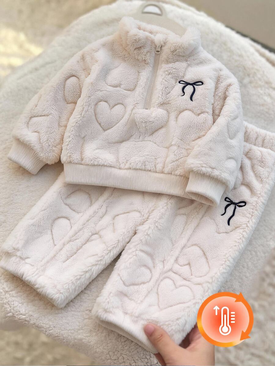 SHEIN Playful Pals 2件組女嬰幼兒可愛奶油色壓紋愛心蝴蝶結半拉鍊毛絨長袖立領加厚休閒運動衫褲套裝,適合冬季與秋季節日穿著 - 白色 - 查看 1