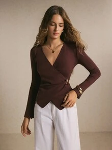 Poéselle Áo len nữ màu trơn cổ V sâu tay dài cổ chồng lớp - Cà phê nâu - Xem 4