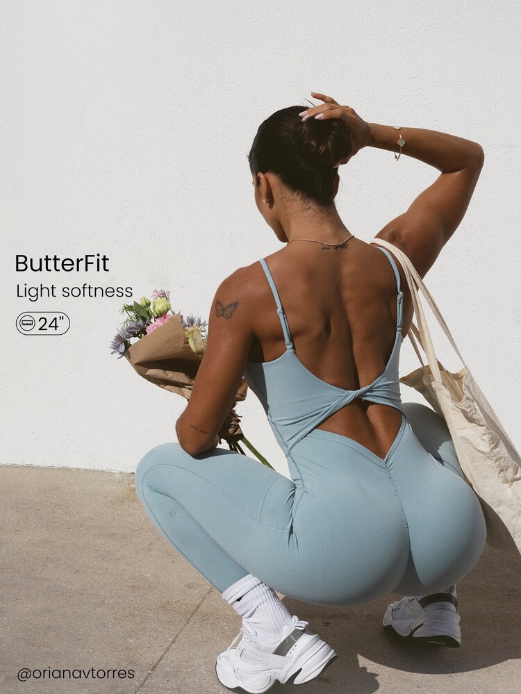 GLOWMODE Jumpsuit Bodysuit FeatherFit™-Air Make The Cut 24" dengan Detail Simpul di Belakang dan Potongan Bokong, Cocok untuk Yoga, Pilates, dan Aktivitas Harian, dengan Bantalan Dada yang Dapat Dilepas, Cocok untuk Musim Semi dan Musim Panas. - Grey - View 1