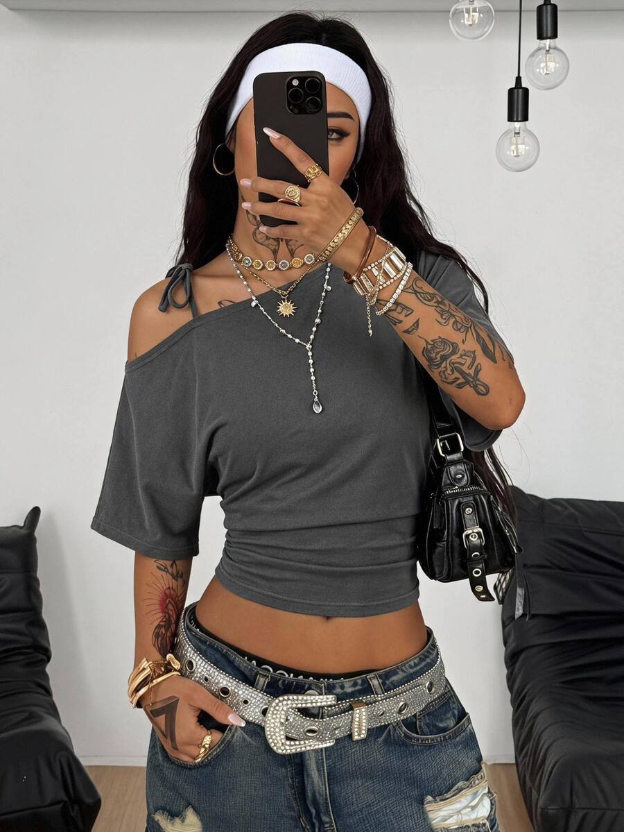 Coolane Summer Casual Solid Color Asymmetrical Shoulder Waist-Cinching T-Shirt - Black - View 1
