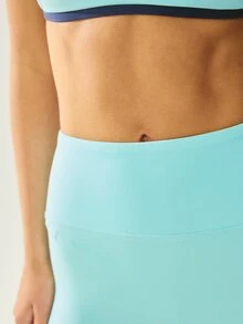 Aralina Leisurewear Active Women's 2pcs Contrast Bind Crop Top With Capri Yoga Pilates Gym Workout Two Pieces Set - Baby Blue - View 6