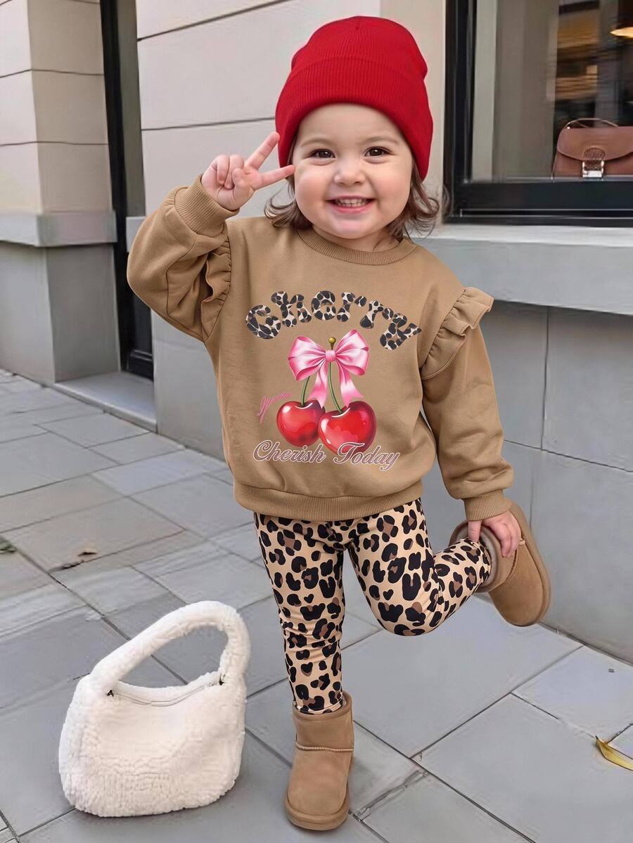 SHEIN 女嬰字母櫻桃圖案長袖秋季衛衣搭配豹紋打底褲休閒日常套裝 - 棕色 - 查看 1