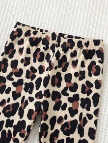 SHEIN 女嬰字母櫻桃圖案長袖秋季衛衣搭配豹紋打底褲休閒日常套裝 - 棕色 - 查看 6