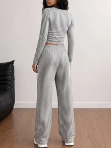 SHEIN 青少年女孩條紋兩件套休閒裝，長袖圖案短版上衣與寬腿長褲，秋季時尚日常街頭穿搭服飾 - 黑與白 - 查看 2