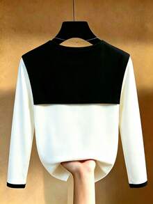 SHEIN Franclia Kaos dengan Trim Kontras dan Tali di Depan - Hitam dan Putih - View 2