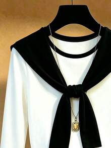 SHEIN Franclia Kaos dengan Trim Kontras dan Tali di Depan - Hitam dan Putih - View 5