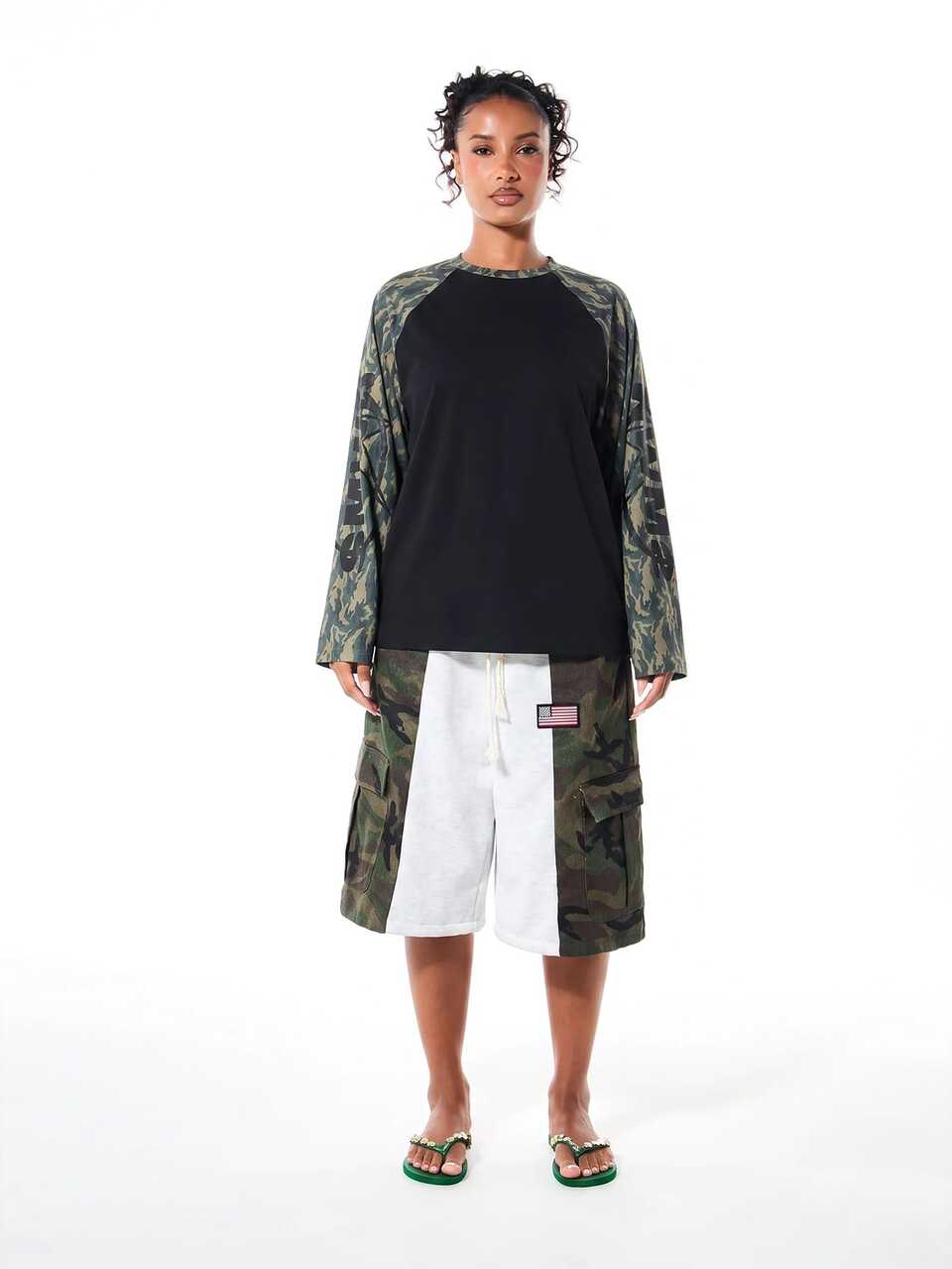 Oversized Raglan Long Sleeve Top With Camo Print Sleeves And Crew Neck - Casual Color Block Street Style Fall