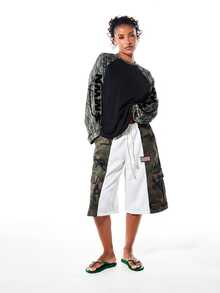 SUMWON Oversized Raglan Long Sleeve Top With Camo Print Sleeves And Crew Neck - Casual Color Block Street Style Fall - Black - View 3