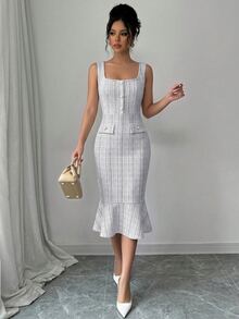 Elenzga فستان نسائي أنيق بياقة مربعة وخصر مشدود وأزرار بنقشة مربعات بتصميم ذيل السمكة لحفلات المساء - أبيض وأسود - مشاهدة 4