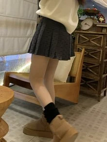 DAZY 女款深灰色休閒可愛學院風百搭日常穿著迷你裙 校園秋季 - 灰色 - 查看 5