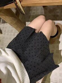 DAZY 女款深灰色休閒可愛學院風百搭日常穿著迷你裙 校園秋季 - 灰色 - 查看 1