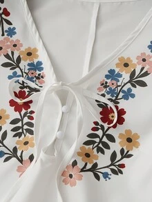 Franclia 女士V领短袖衬衫，正面数码印花设计，做旧前片，纯色，蝴蝶结装饰，休闲宽松度假风 - 彩色 - 查看 5