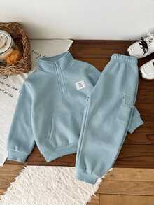 SHEIN 2pcs Kids Tween Boy Casual Comfortable Versatile Stand Collar Half-Zip Pullover Sweatshirt With Patch Pockets Contrast Color Woven Label And Loose Fit Thermal Lined Brushed Thick Cargo Pants Set For Autumn/Winter - Dusty Blue - View 1