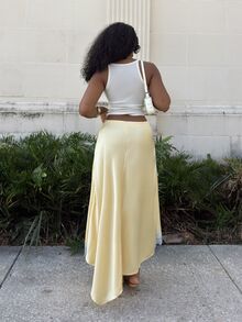 Alexandranx Women's Elegant Light Yellow Satin Skirt With Lace Trim,Summer Asymmetric Slit Vacation Holiday Wear,Suitable For Beach,Party,Brunch,Wedding Guest - Yellow - View 2