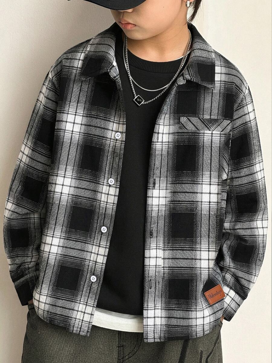 SHEIN Little Byeori 兒童青少年男孩休閒日常舒適黑白格紋翻領寬鬆長袖梭織鈕扣襯衫,適合通勤、上學、日常休閒、度假、旅行、運動,秋冬穿著 - 黑色 - 查看 1