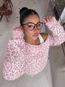SHEIN 青少年女孩休閒極簡街頭風復古粉色豹紋拼接色塊不對稱領長袖衛衣 - 粉色 - 查看 1