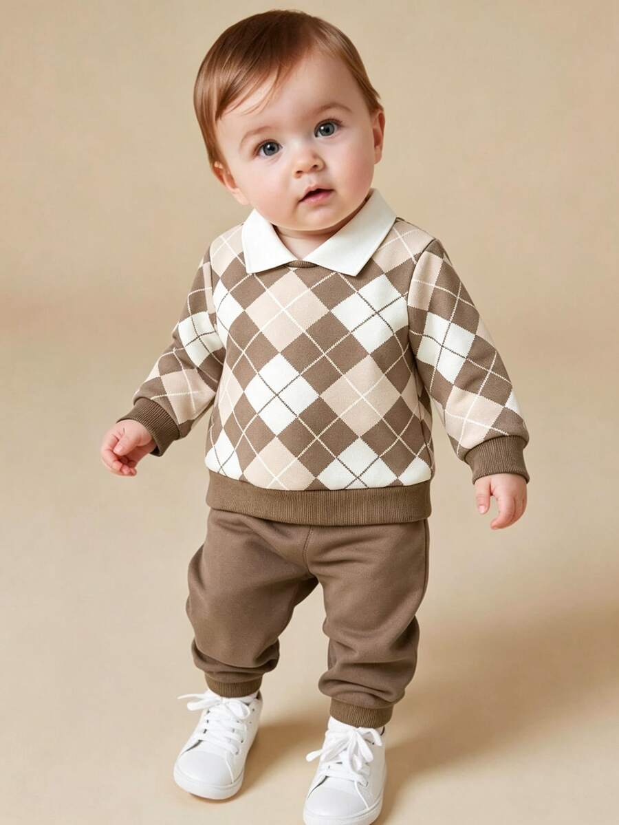 Souflis Souflis 2件組 幼兒男嬰 Polo 衛衣長褲套裝 英倫風 棕色菱格紋印花 羅紋長袖 翻領 派對款 秋冬毛衣連身褲 小紳士風 - 卡其色 - 查看 1