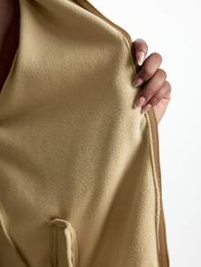 Innovista Innovista Jaket Olahraga Wanita Lengan Panjang Warna Polos dengan Resleting dan Tudung - Aprikot - View 14