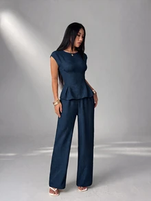 SHEIN PETITE 女款街頭風荷葉邊下擺上衣與紋理長褲兩件套 - 藏蓝色 - 查看 3