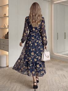 Medorina Gaun Panjang Wanita Elegan Bergaya Vintage Chic, Motif Bunga dan Ruffle, Bahan Chiffon Biru Tua, Potongan Ramping dengan Sabuk, Cocok untuk Kerja, Kantor, Pesta, dan Musim Gugur/Musim Dingin. - MultiWarna - View 2