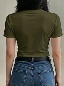 DAZY 女款純色圓領修身短袖內搭T恤 - 軍綠色 - 查看 2