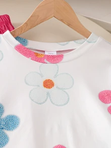 SHEIN Genkimix Kids 2pcs Little Girl Y2K Cute Casual Daily Outdoor Summer Colorful Floral Print Cropped T Shirt Pleated Wide Leg Pants Outfit Set - Multicolor - View 7