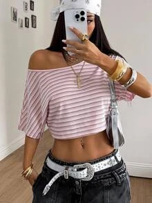 Coolane 女款春夏街頭風時尚Y2K日常穿搭圖案不對稱領口短版T恤 - 粉色 - 查看 2