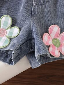 SHEIN 2件組女嬰休閒通勤套裝，甜美風蝴蝶結裝飾背心與花卉刺繡短褲套裝，春/夏度假首生日粉色 - 粉色 - 查看 5